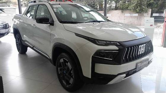 FIAT TORO 1.3 TURBO 270 FLEX FREEDOM AT6 FIAT TORO 1.3 TURBO 270 FLEX FREEDOM AT6